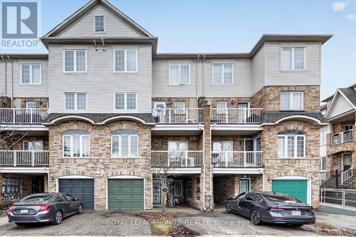 4 - 42 PINERY TRAIL, Toronto (Malvern), Ontario M1B6H9