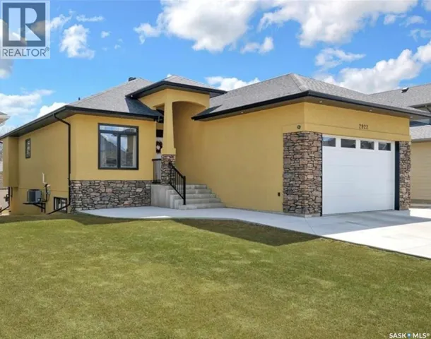 2922 Lakeview DRIVE, Prince Albert, Saskatchewan S6W0A4