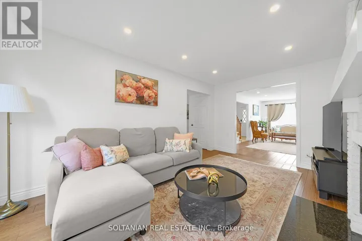 54 BRAEBURN DRIVE, Markham (Aileen-Willowbrook), Ontario L3T4W8