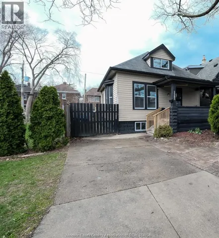 1585 PELISSIER Unit# UPPER, Windsor, Ontario N9X1M9
