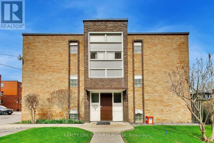 4 - 7 ELMWOOD AVENUE S, Mississauga (Port Credit), Ontario L5G3J6