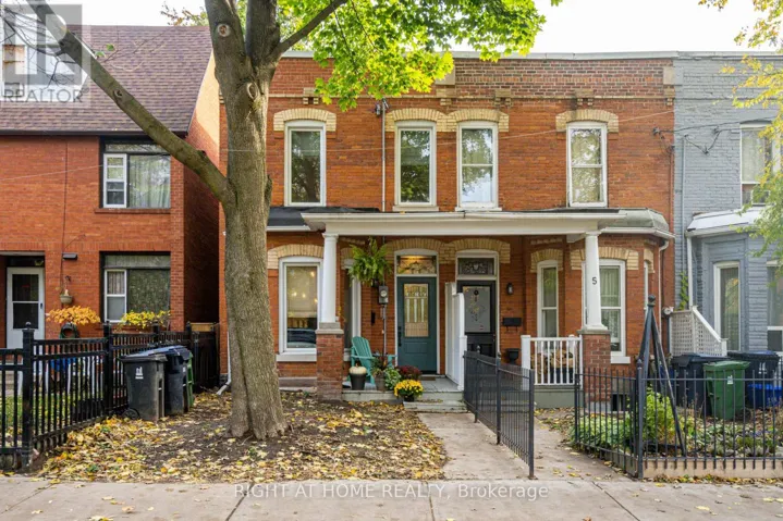 7 GWYNNE AVENUE, Toronto (South Parkdale), Ontario M6K2C2