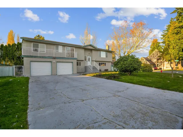 12987 62 AVENUE AVENUE, Surrey, British Columbia V3X2E9