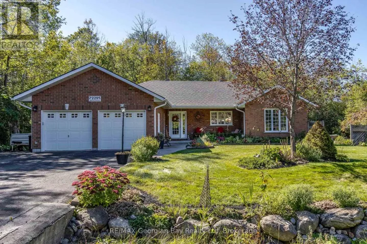 229 GILWOOD PARK DRIVE, Penetanguishene, Ontario L9M1Z4