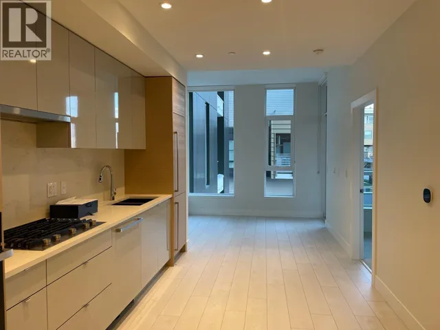 426 3438 SAWMILL CRESCENT, Vancouver, British Columbia V5S0E3