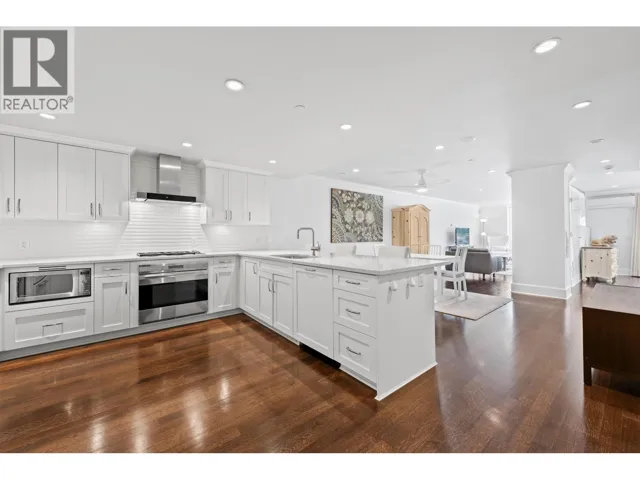 9 1891 MARINE DRIVE, West Vancouver, British Columbia V7V1J7