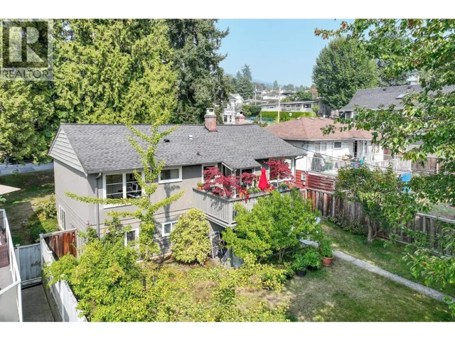 415 W 26TH STREET, North Vancouver, British Columbia V7N2G9