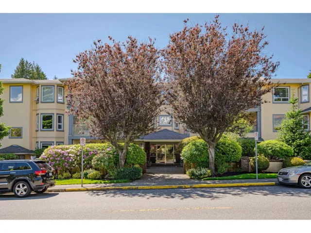 205 1459 BLACKWOOD STREET, White Rock, British Columbia V4B3V6