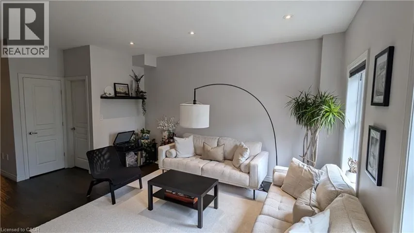 90 ROBERT PEEL Road, Kitchener, Ontario N2H0B3