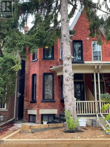 2 - 10 FENNINGS STREET, Toronto (Trinity-Bellwoods), Ontario M6J3B8