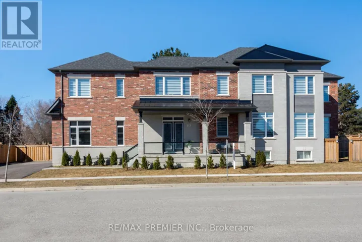 18 INVERNESS WAY, Bradford West Gwillimbury (Bradford), Ontario L3Z0W4