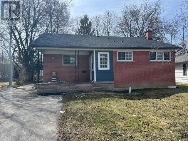 73 MURRAY DRIVE, Aurora (Aurora Highlands), Ontario L4G2C2