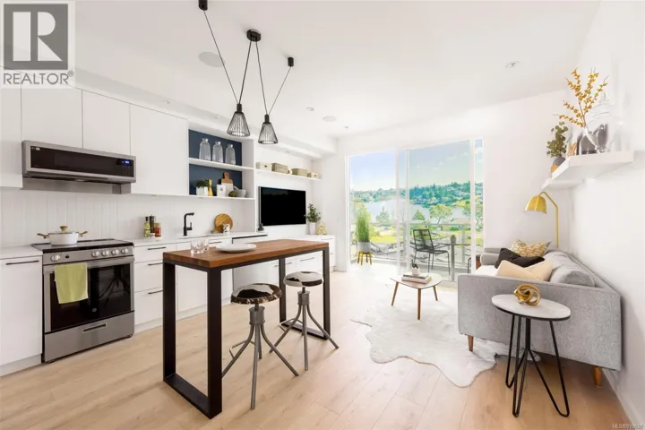 516 1075 Tillicum Rd, Esquimalt, British Columbia V9A2A4