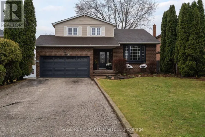 228 YORKSHIRE DRIVE, Newmarket (Bristol-London), Ontario L3Y6J7