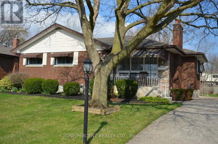 8800 CHAMPLAIN DRIVE, Niagara Falls (Chippawa), Ontario L2G6Y6