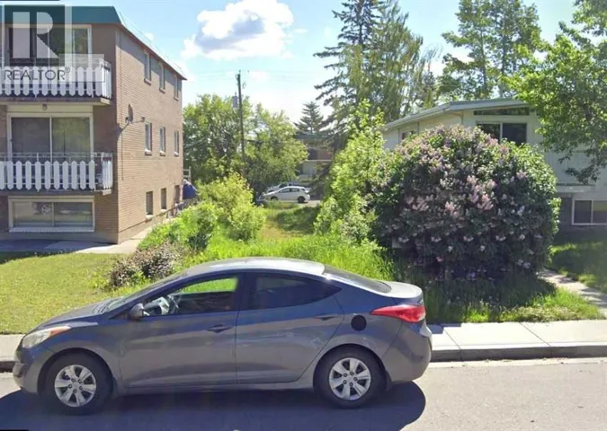 1620 39 Street SW, Calgary, Alberta T3C1V6