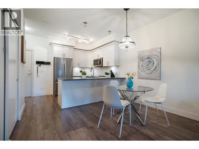 405 2436 KELLY AVENUE, Port Coquitlam, British Columbia V3C1Y4