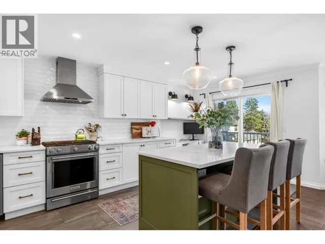 205 1180 FALCON DRIVE, Coquitlam, British Columbia V3E2K6