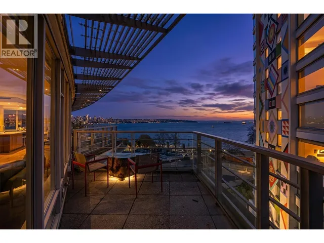 701 1762 DAVIE STREET, Vancouver, British Columbia V6G1W2