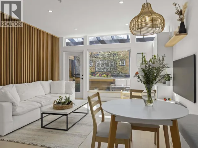 1065 E PENDER STREET, Vancouver, British Columbia V6A4H9