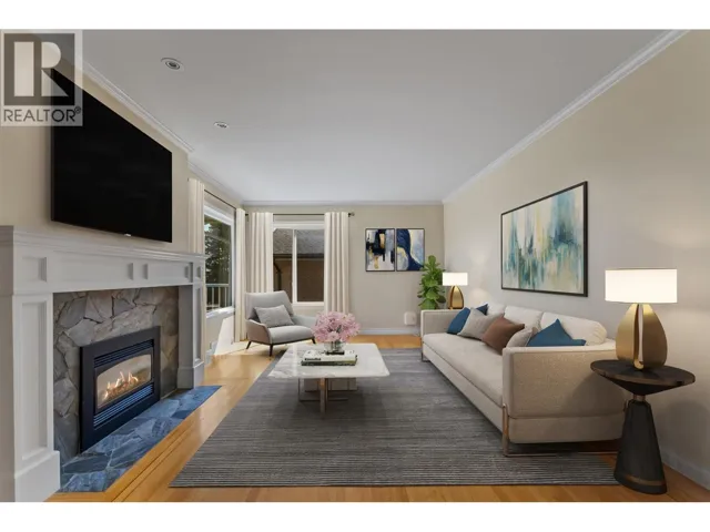832 SURREY STREET, New Westminster, British Columbia V3L4W2