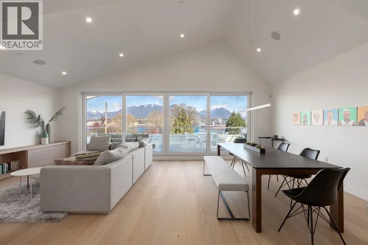 2732 WALL STREET, Vancouver, British Columbia V5K1A9