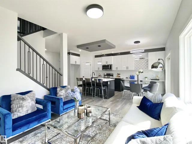 19619 29 AV NW, Edmonton, Alberta T6M1M2