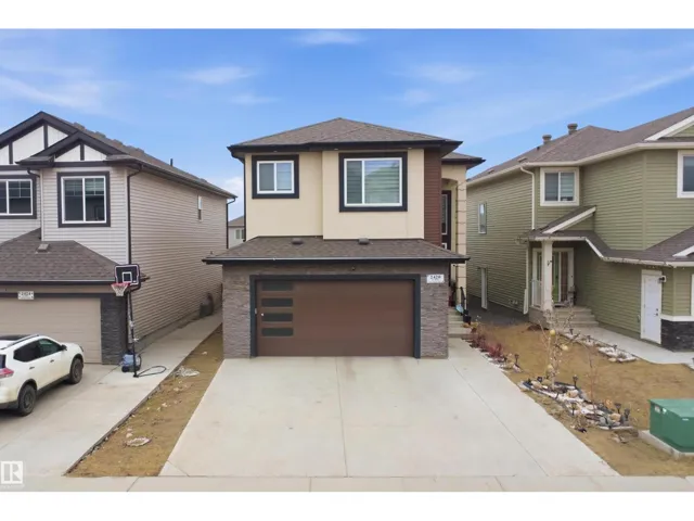 2420 13 AV NW, Edmonton, Alberta T6T2M7