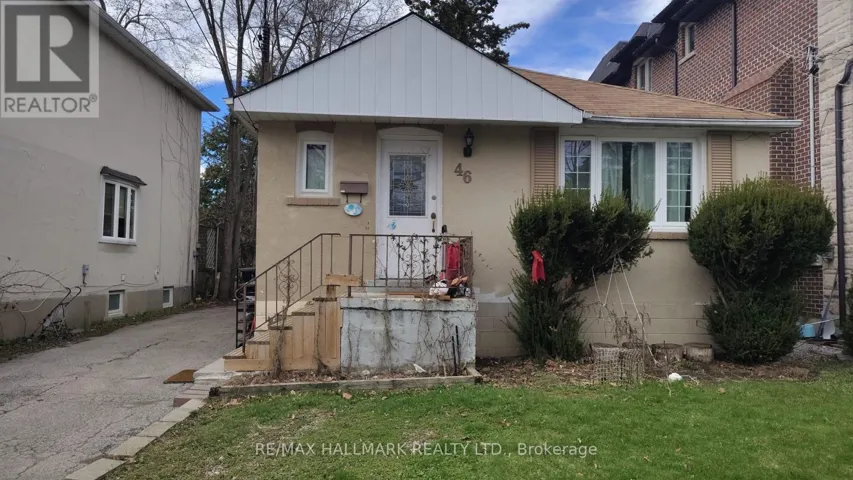46 MADAWASKA AVENUE, Toronto (Newtonbrook East), Ontario M2M2P9