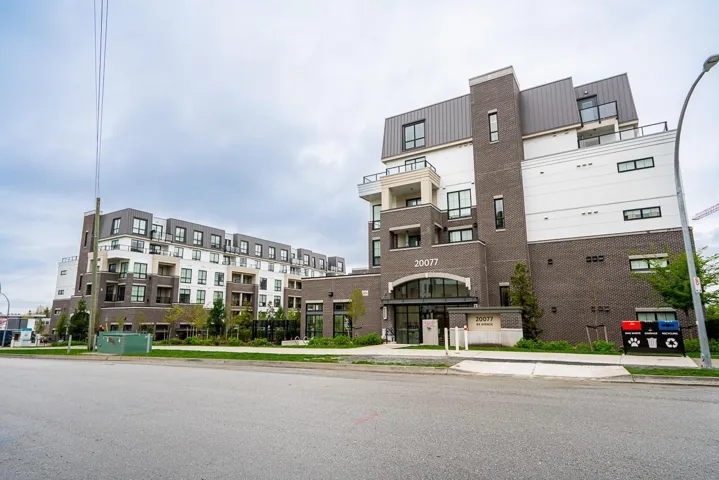 501 20077 84 AVENUE, Langley, British Columbia V2Y3X7