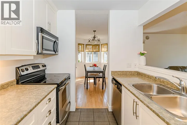 206 1270 Johnson St, Victoria, British Columbia V8V3P1