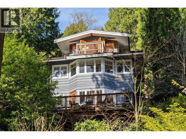 6524 WELLINGTON AVENUE, West Vancouver, British Columbia V7W2H9