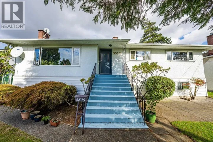 5529 KEITH STREET, Burnaby, British Columbia V5J3C4