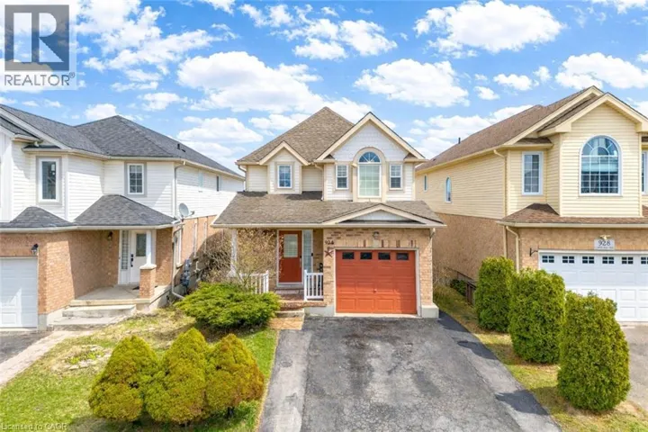 924 COPPER LEAF Crescent, Kitchener, Ontario N2E3W1