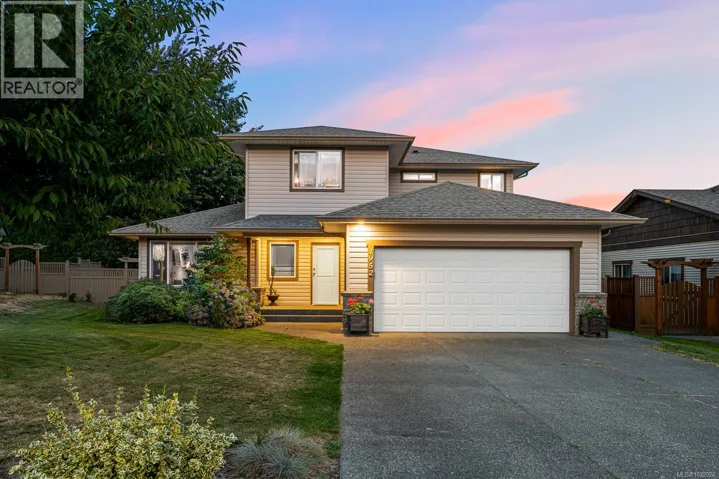 1952 Marten Ave, Comox, British Columbia V9M2K2