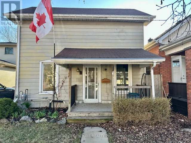 9 SUPERIOR STREET, Brantford, Ontario N3S2J9