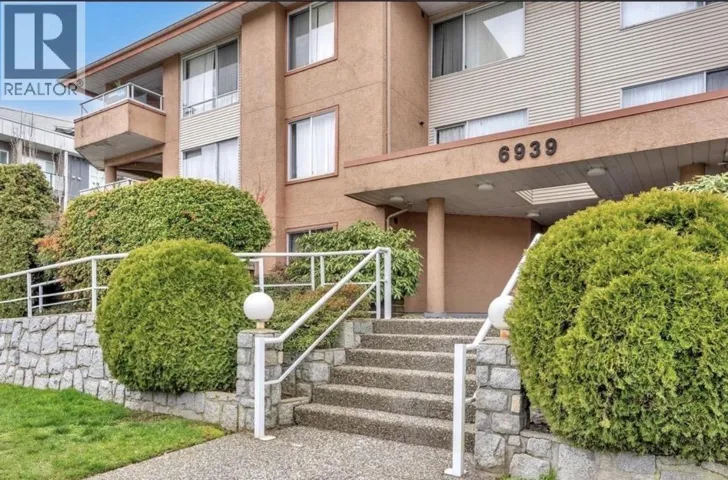 212 6939 GILLEY AVENUE, Burnaby, British Columbia V5J4W8