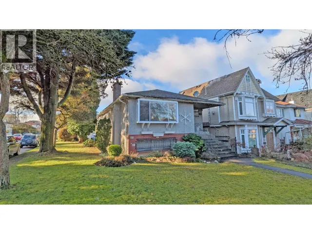 4793 COMMERCIAL STREET, Vancouver, British Columbia V5N4G8