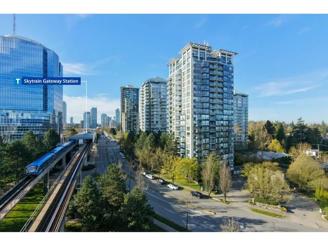 1706 10899 UNIVERSITY DRIVE, Surrey, British Columbia V3T5V2