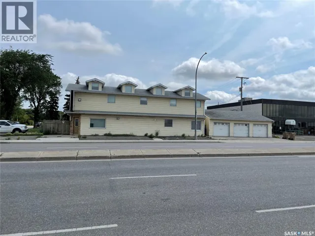 1905 PARK STREET, Regina, Saskatchewan S4N2G5