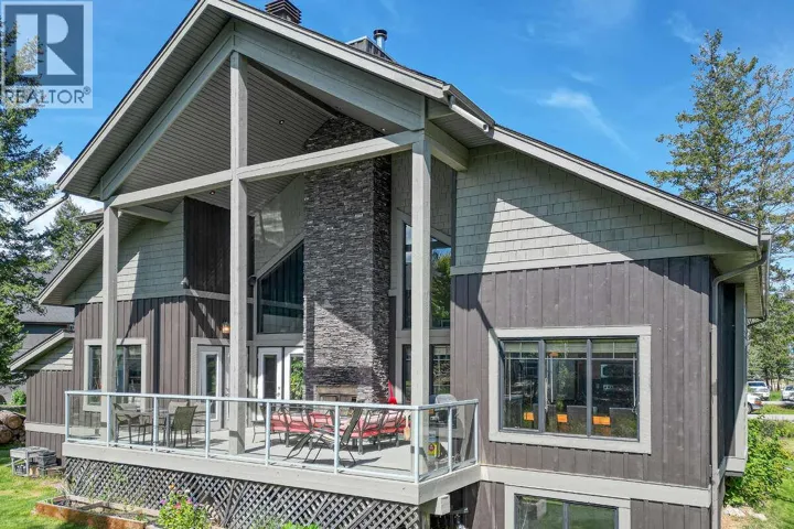 2576 Sandstone Green, Invermere, British Columbia V0A1K6