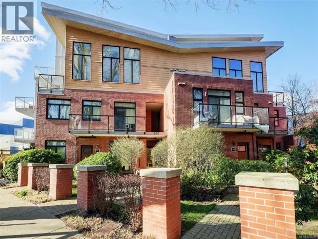 305 606 Speed Ave, Victoria, British Columbia V8Z1A4