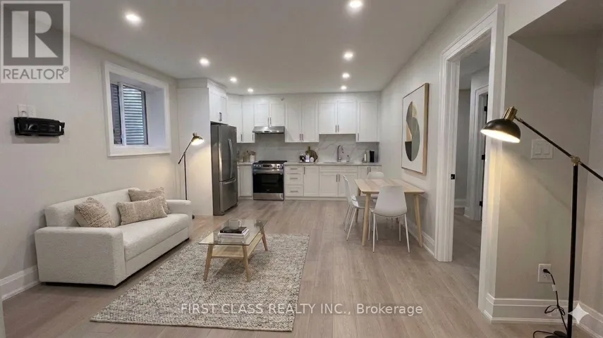 107 LANKIN BOULEVARD, Toronto (East York), Ontario M4J4X2