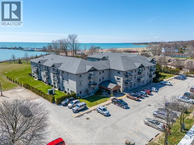 44 Robson ROAD Unit# 207, Leamington, Ontario N8H5E4