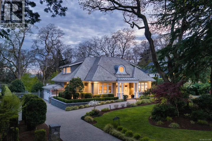 2545 Lansdowne Rd, Oak Bay, British Columbia V8R3P2