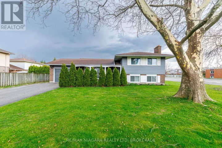 1 ROYAL HENLEY BOULEVARD, St. Catharines (Martindale Pond), Ontario L2N4R6