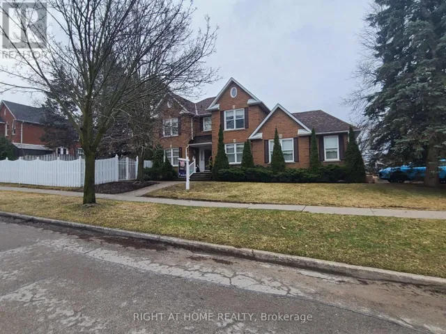 3 HAMPSTEAD GATE E, Clarington (Courtice), Ontario L1E1V2