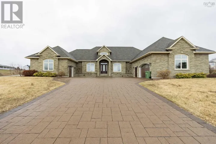 31 Gosling Glen, East Amherst, Nova Scotia B4H3Y2