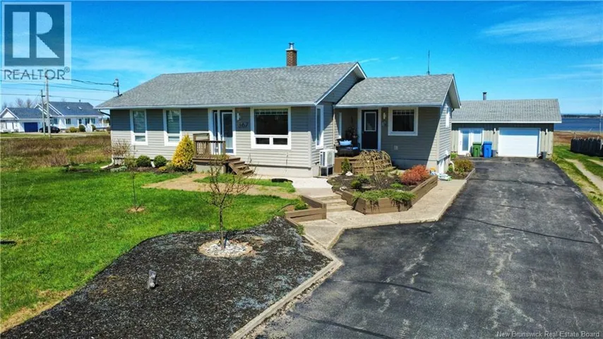 367 Rue de l'Île, Caraquet, New Brunswick E1W1B4
