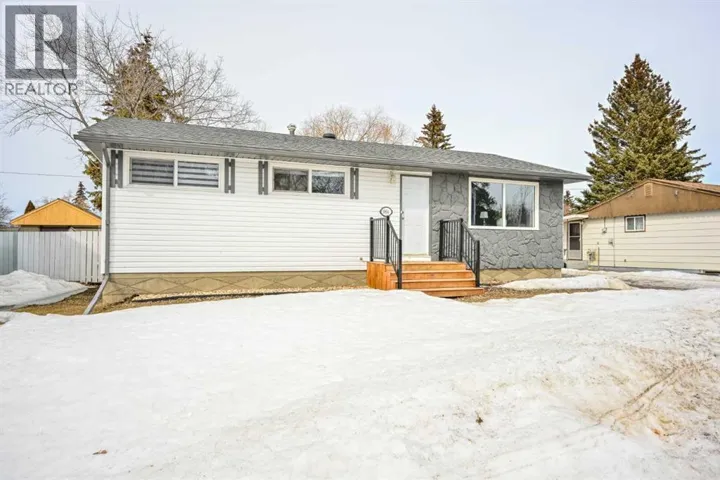 9804 95 Street, Grande Prairie, Alberta T8V1Z4